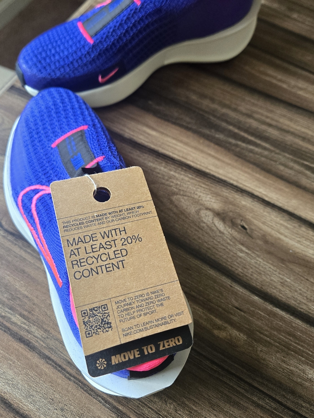 New Nike Sneakers - Picture 5 of 5